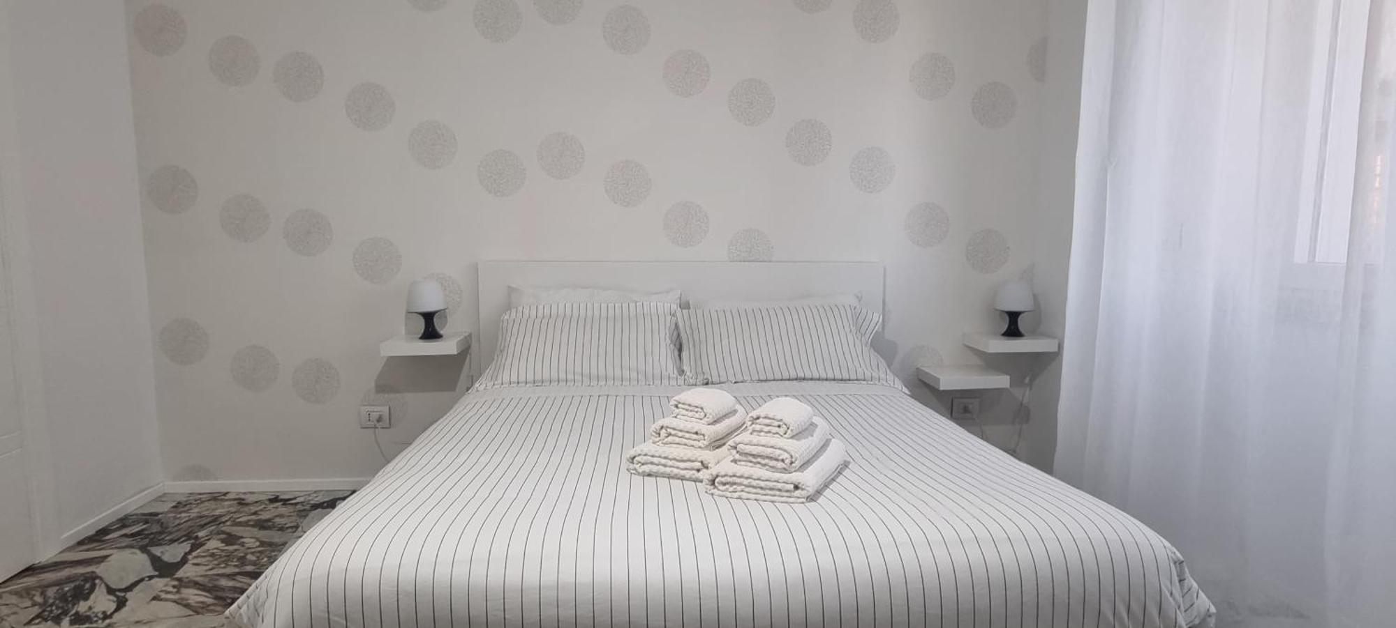 Repubblica Rooms Бари Экстерьер фото